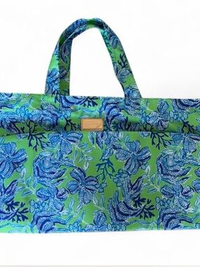 Lilly Pulitzer Keeping Reel Blue Green and Blue Floral Print Tote